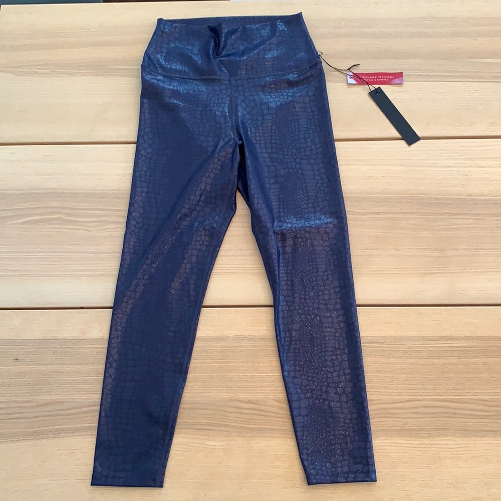 Carbon38 brand new never worn leggings